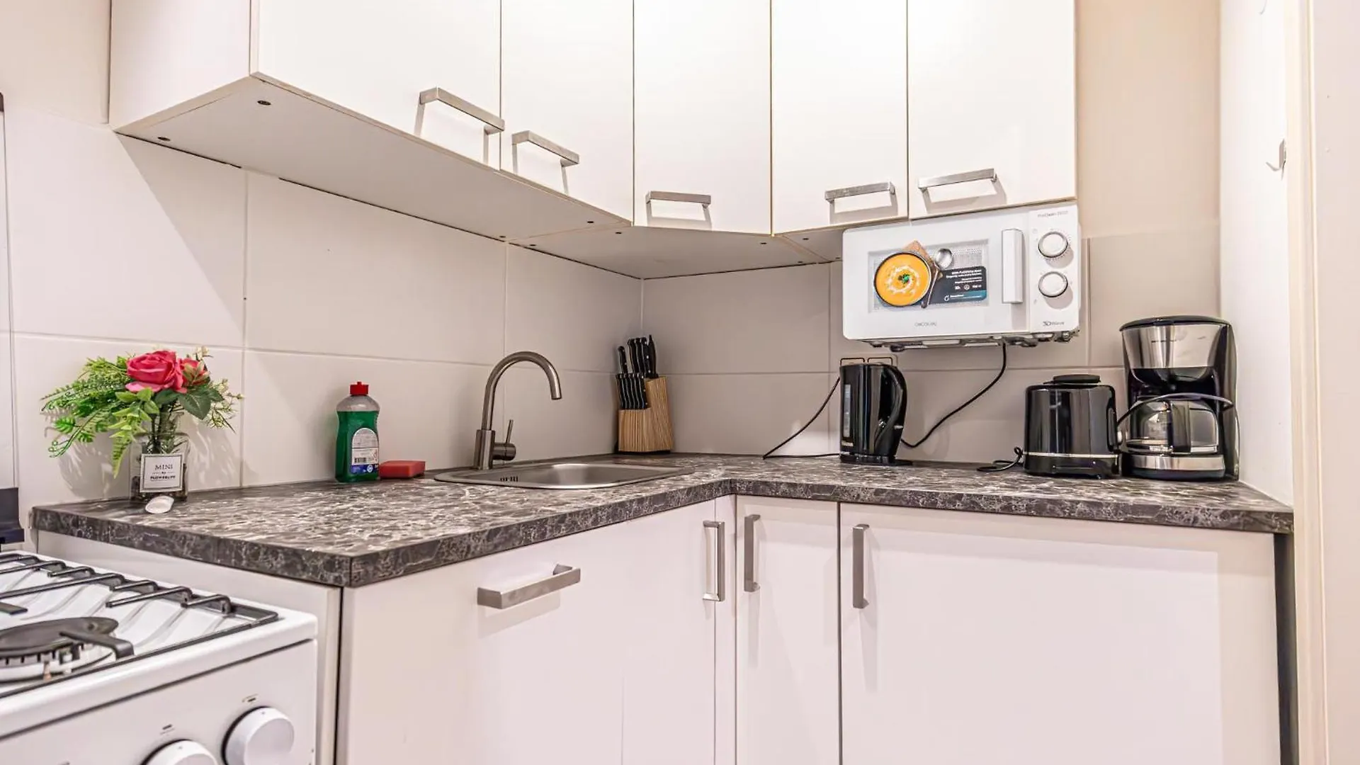 Desirable 2Br - Prime Vienna Location, Ideal For Long Stays 0*,  Austria